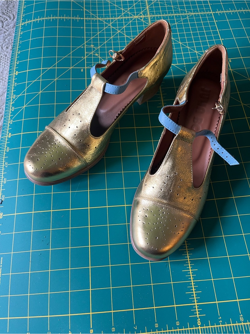 Julia Bo handcrafted Jane pumps 41 like new